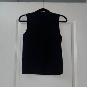 NEVER WORN, NWT! Black Size Medium Tank top, sweater like material